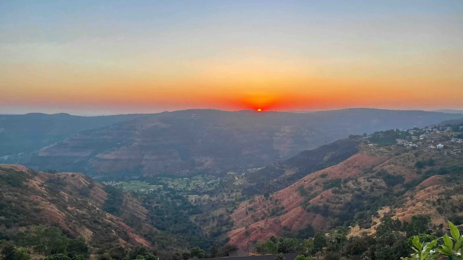 Scenic Valley Facing Views